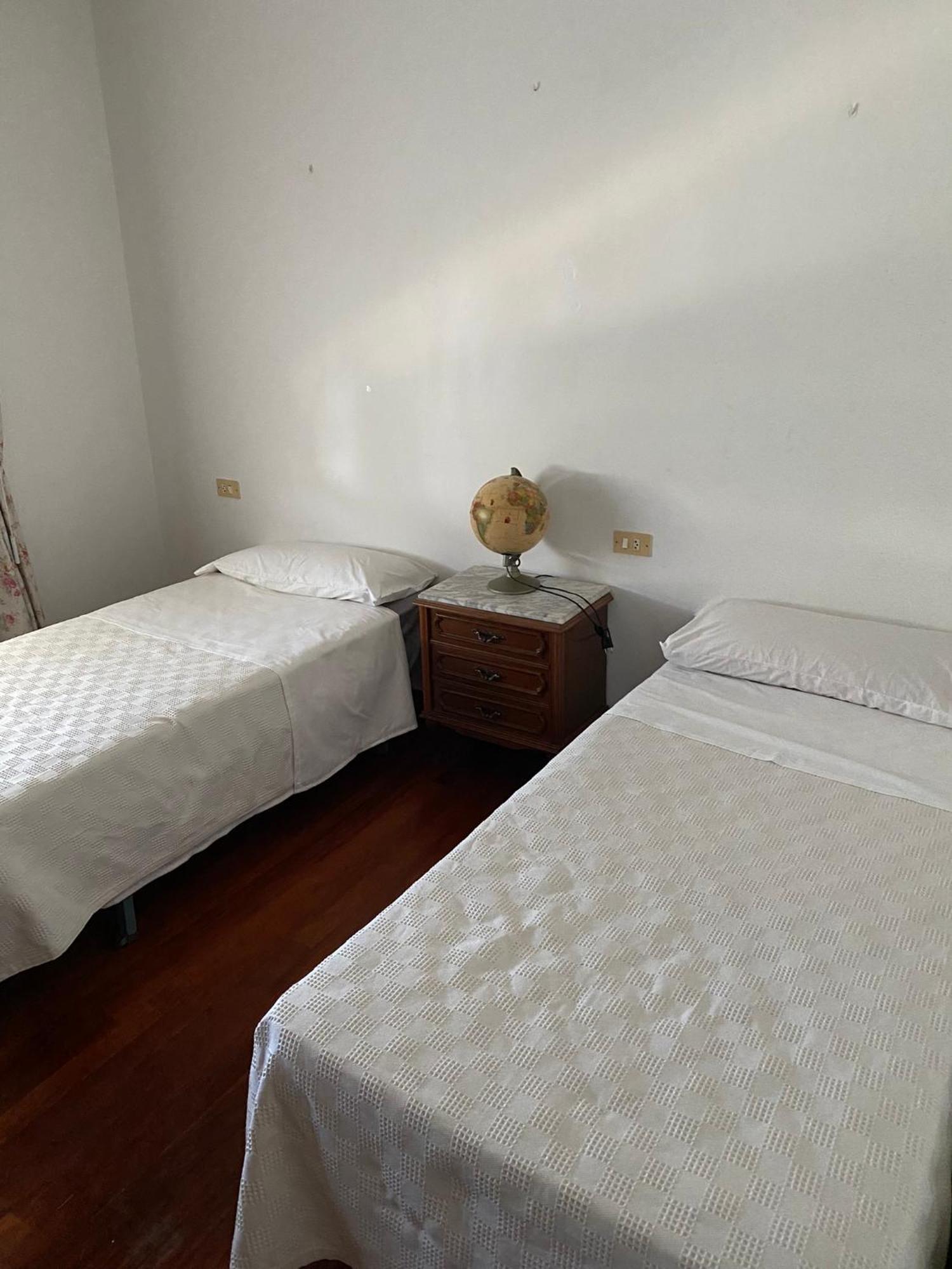 Ferienwohnung Amplia Casa Familiar Portas Exterior foto